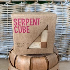 Wood serpent cube